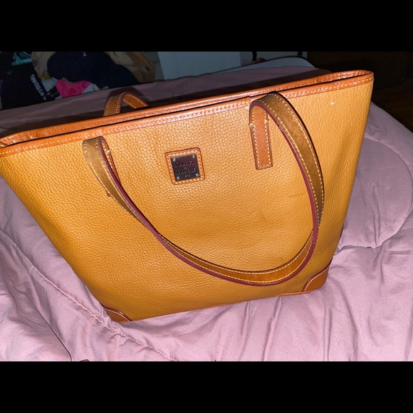 Dooney and bourke purse - Picture 1 of 12